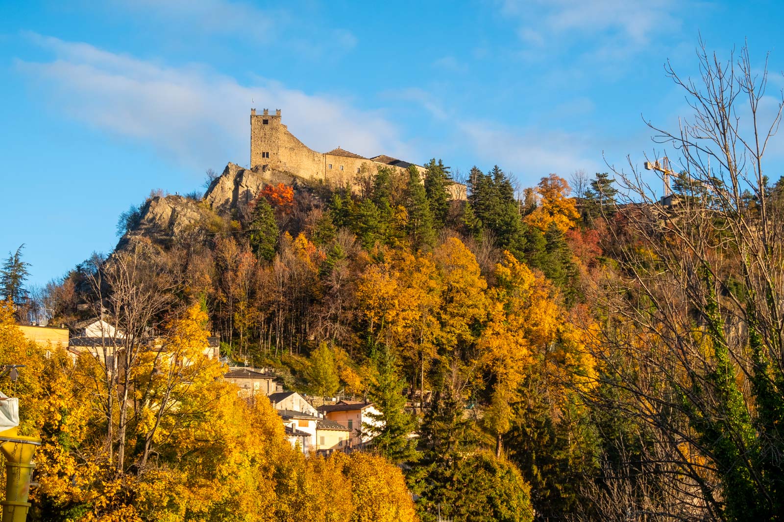 castello di sestola autunno